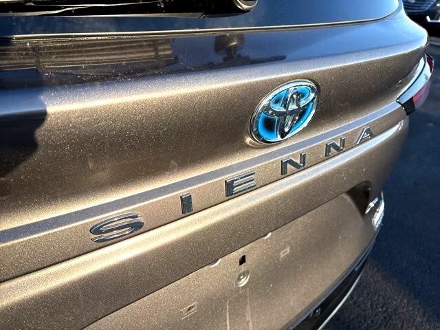 Toyota Sienna  2021