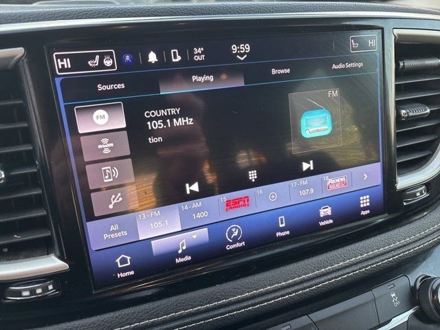 Chrysler Pacifica Hybrid Touring L 2022