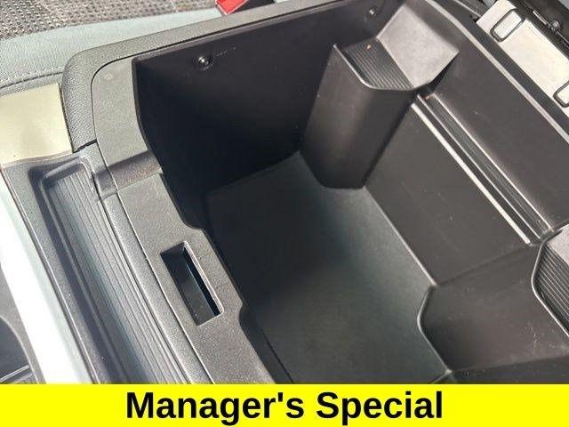 RAM 1500 SLT Crew Cab 4WD 2017