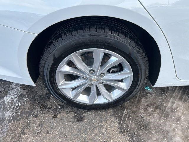 Chevrolet Malibu  2023