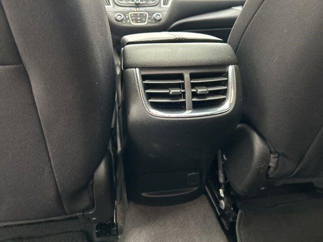 Chevrolet Malibu  2023