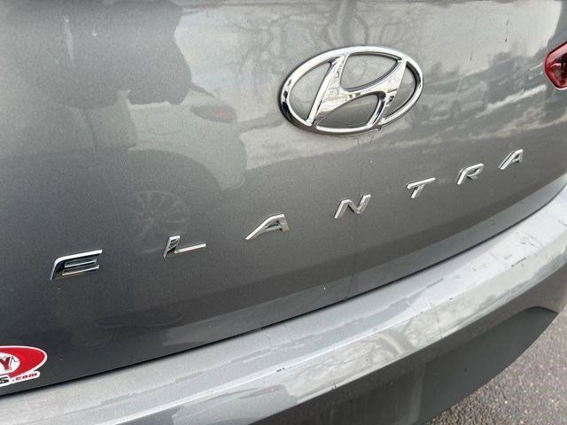 Hyundai Elantra SE 2019