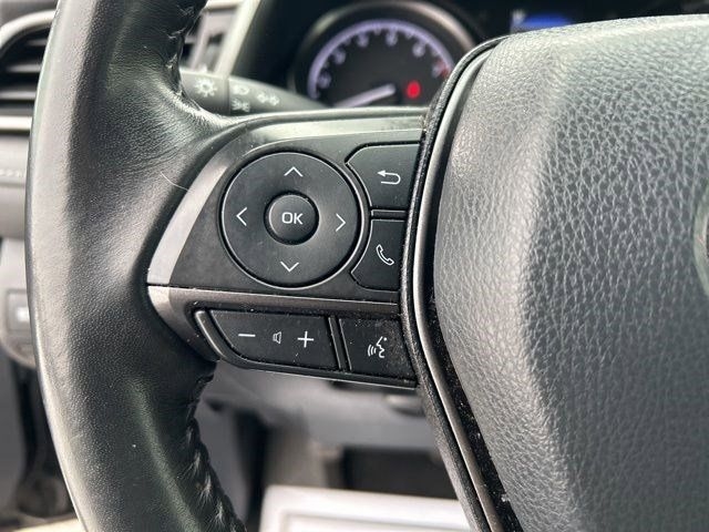 Toyota Camry SE 2022