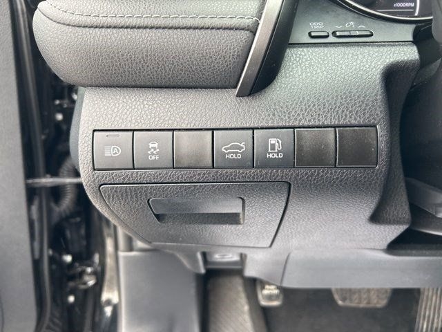 Toyota Camry SE 2022