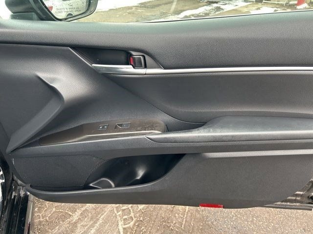 Toyota Camry SE 2022