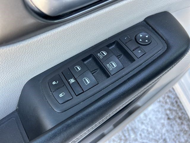 Chrysler Pacifica Touring L 2023