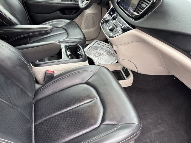 Chrysler Pacifica Touring L 2023