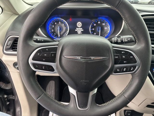 Chrysler Pacifica Touring L 2023