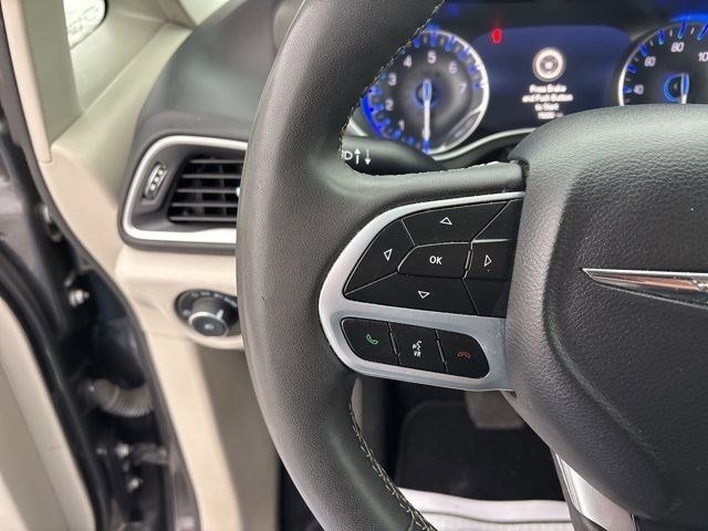 Chrysler Pacifica Touring L 2023