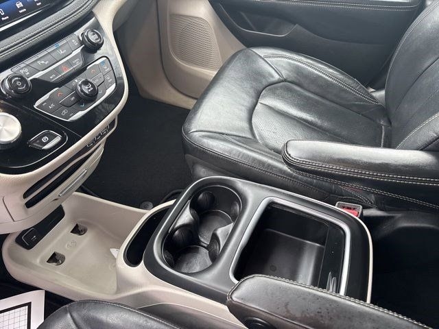 Chrysler Pacifica Hybrid  2022