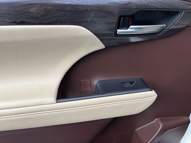 Toyota Highlander  2020