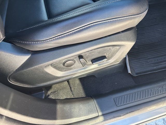 Ford Explorer XLT 4WD 2023