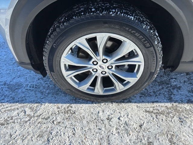 Ford Explorer XLT 4WD 2023