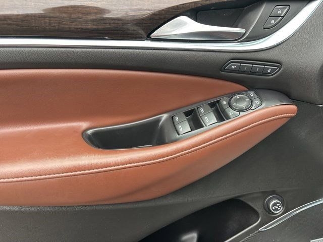 Buick Enclave Avenir AWD 2021