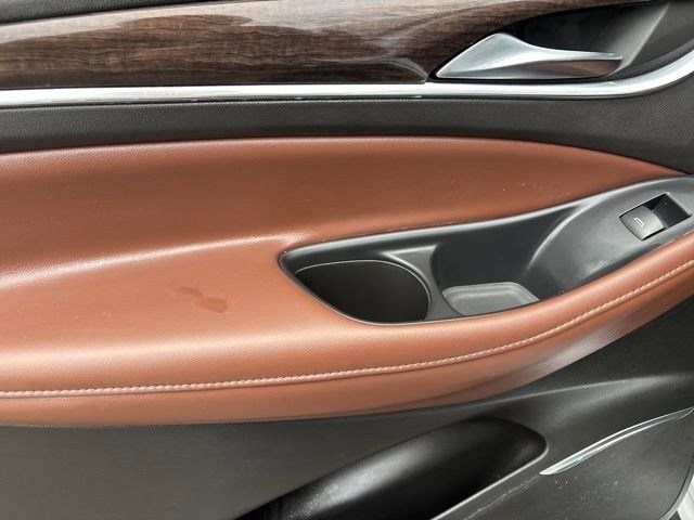 Buick Enclave Avenir AWD 2021