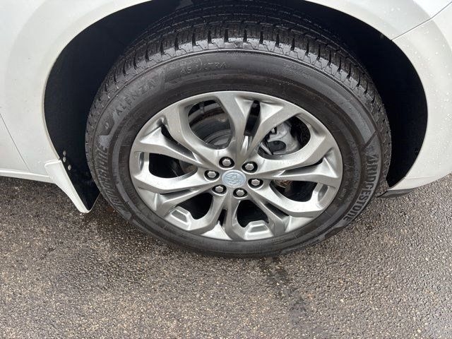 Buick Enclave Avenir AWD 2021