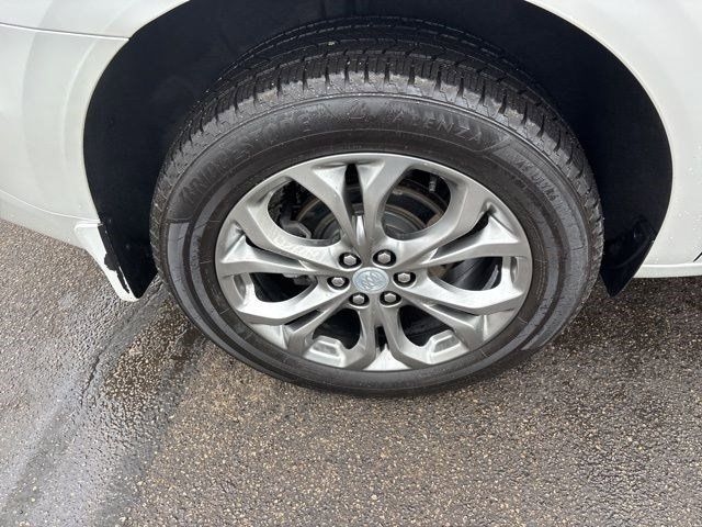 Buick Enclave Avenir AWD 2021