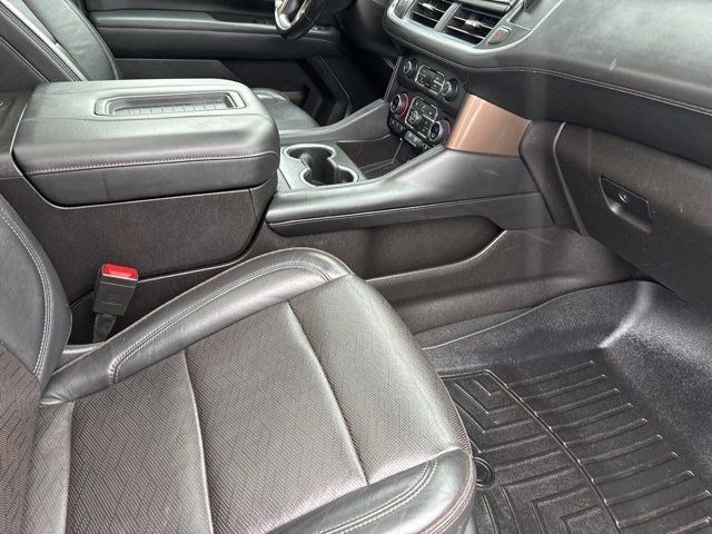 Chevrolet Suburban  2021