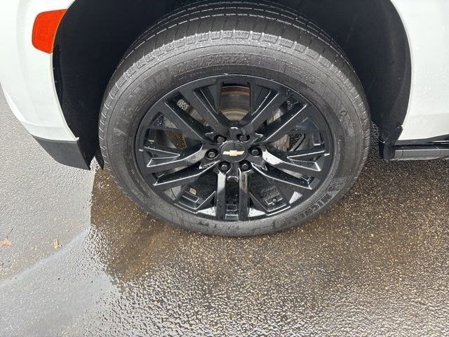 Chevrolet Suburban  2021