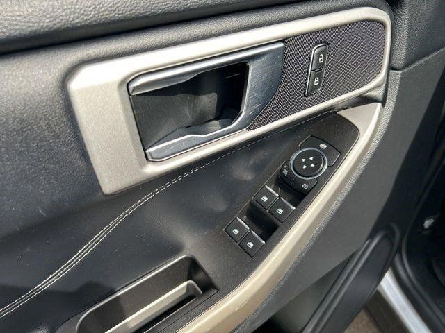 Ford Explorer XLT 2022