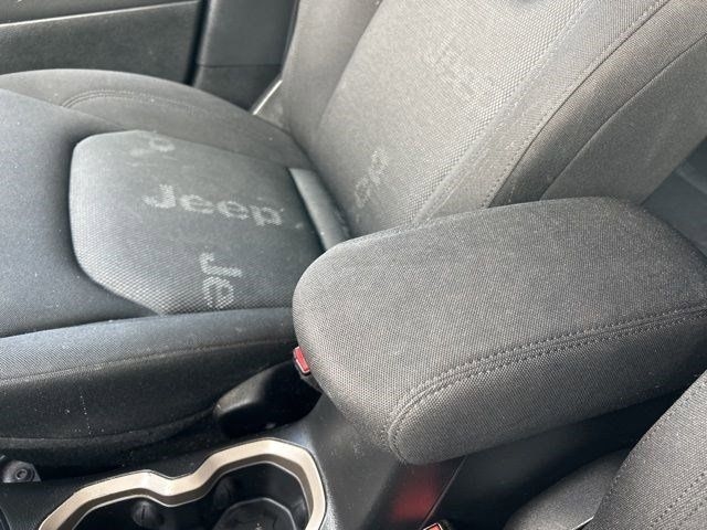 Jeep Renegade Latitude 4WD 2016