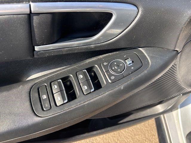 Hyundai Sonata SEL 2020