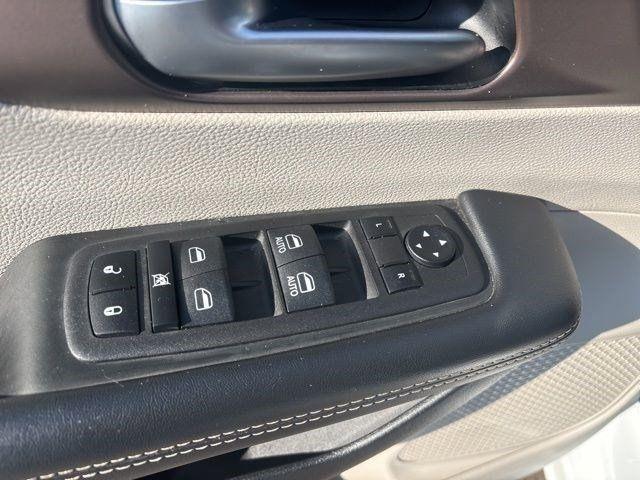 Chrysler Voyager LX 2023