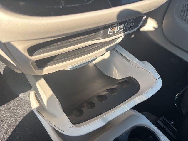 Chrysler Voyager LX 2023