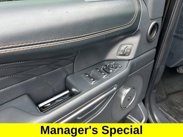 Ford Expedition Platinum 4WD 2023