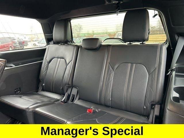 Ford Expedition Platinum 4WD 2023