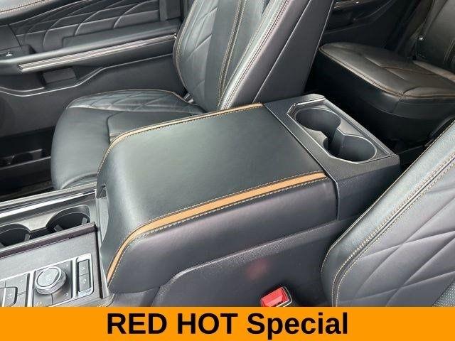 Ford Expedition Platinum 4WD 2023