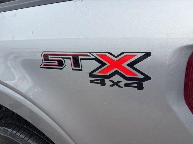 Ford F-150 XL SuperCrew 4WD 2023