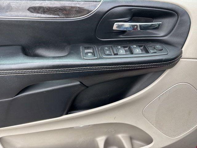 Chrysler Town & Country  2016