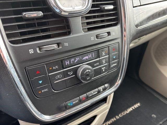 Chrysler Town & Country  2016