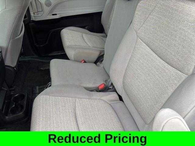 Toyota Sienna LE 8 Passenger 2025