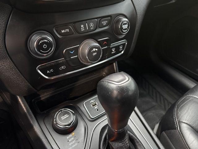 Jeep Cherokee Latitude Lux 4WD 2021