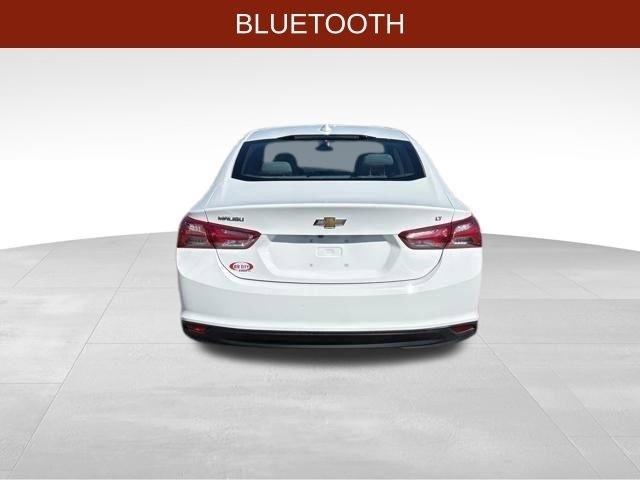 Chevrolet Malibu  2022