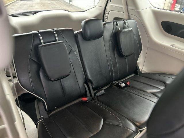 Chrysler Pacifica  2023