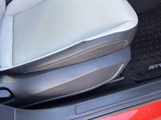 Volkswagen Jetta  2021