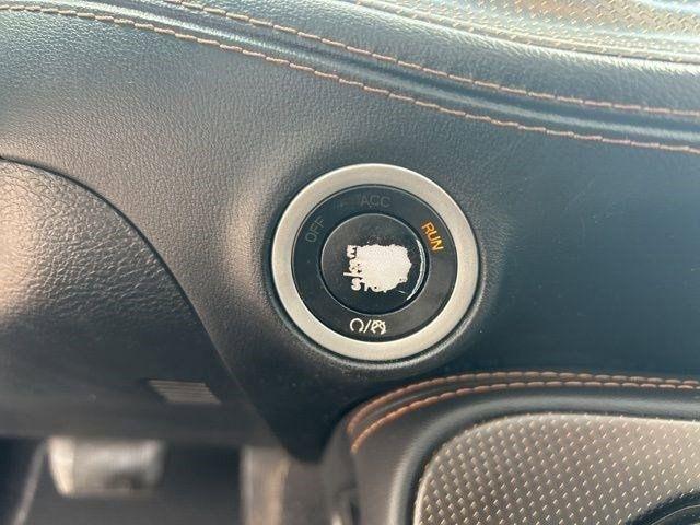 Dodge Challenger  2020