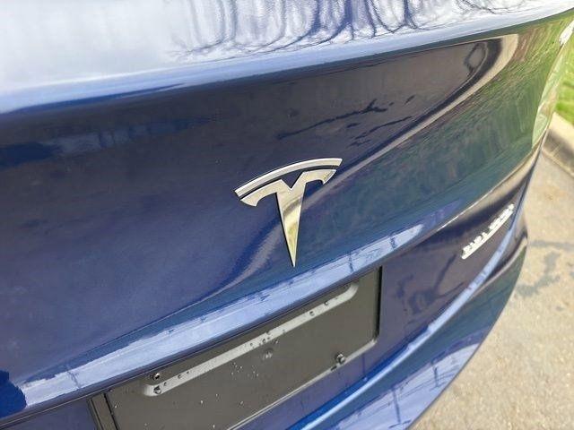 Tesla Model 3  2023
