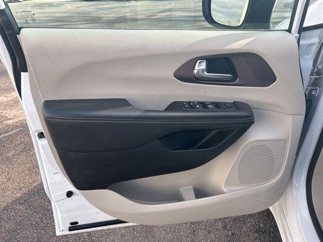 Chrysler Voyager  2023