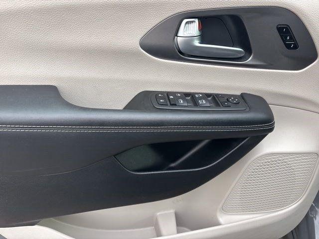 Chrysler Pacifica  2023