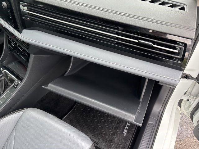 Volkswagen Jetta  2025