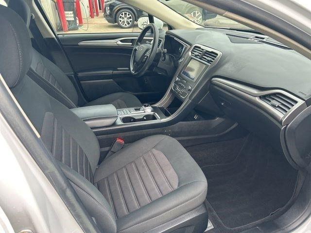 Ford Fusion Hybrid  2020