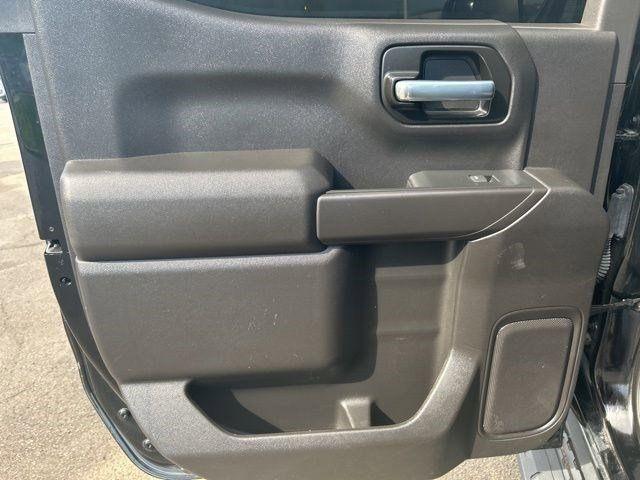 Chevrolet Silverado 1500  2021