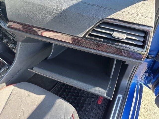 Volkswagen Jetta  2024