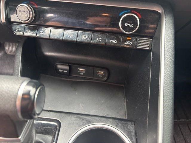 Kia K5  2023