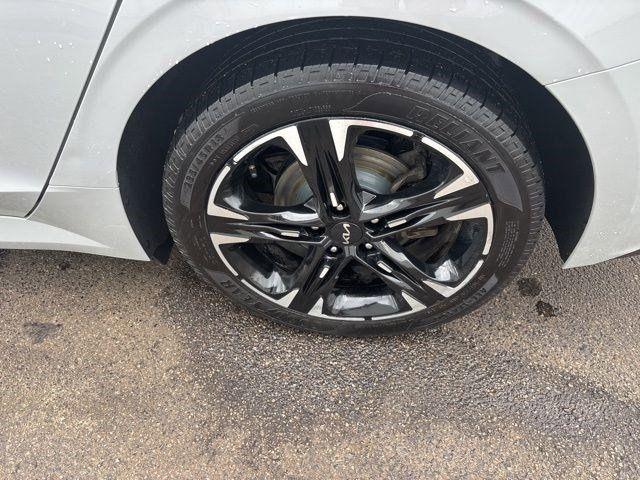 Kia K5  2023