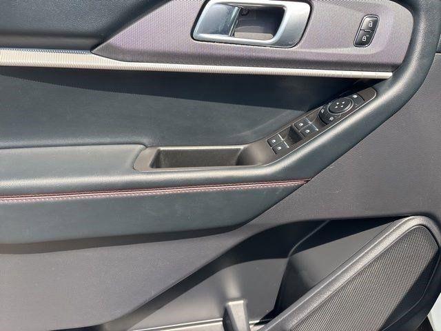 Ford Explorer  2025